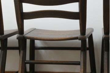 中古　美品　飛騨産業　PROVINCIAL(プロヴィンシャル・プロビンシャル)　シックな色合いと曲線を描くデザインが魅力的なブレースバックチェア4脚セット(ダイニングチェア、板座チェア)(定価4脚で約44万円)(R-073273)
