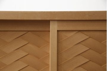 和製ビンテージ　民芸家具　上質な和の空間づくりにおすすめの背の低い置き水屋(置水屋、茶水屋、戸棚、茶棚、収納棚、網代引戸、ヴィンテージ)(R-073275)