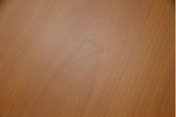 中古　イタリア製　ポラダ(porada)社　すっきりとした佇まいが魅力的なダイニングテーブル(4人掛け、6人掛け、食卓)(定価約32万円)(R-073290)