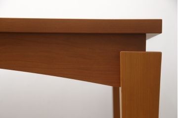 中古　イタリア製　ポラダ(porada)社　すっきりとした佇まいが魅力的なダイニングテーブル(4人掛け、6人掛け、食卓)(定価約32万円)(R-073290)