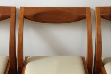 中古　イタリア製　ポラダ(porada)社　アーレキン(ARLEKIN)　優美な曲線ラインが目を惹くダイニングチェア4脚セット(椅子、イス、いす)(定価4脚で約48万円)(R-073291)