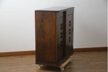 中古　美品　星野民藝(星野民芸)　シックで落ち着いた佇まいが魅力的な下駄箱(サイドキャビネット、サイドボード、靴箱、玄関収納、収納棚、戸棚)(R-073293)