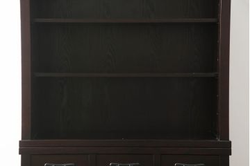 中古　美品　高級品!!　三越百貨店　三方栗材　上質な和の空間を演出する格子引き戸の水屋箪笥サイドボード(サイドキャビネット、収納棚、戸棚、茶タンス、店舗什器)(R-073296)