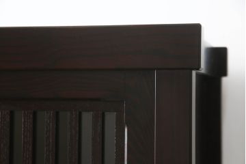 中古　美品　高級品!!　三越百貨店　三方栗材　上質な和の空間を演出する格子引き戸の水屋箪笥サイドボード(サイドキャビネット、収納棚、戸棚、茶タンス、店舗什器)(R-073296)