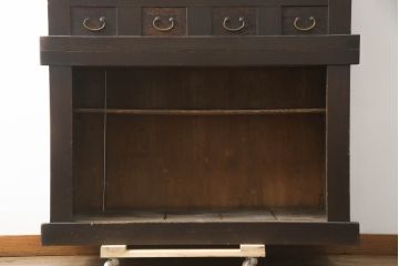 和製アンティーク　四尺　透かしと横桟引き戸が魅力的な二段重ね水屋箪笥(食器棚、キャビネット、重ねタンス、茶棚、茶箪笥、収納棚、戸棚、店舗什器)(R-073300)