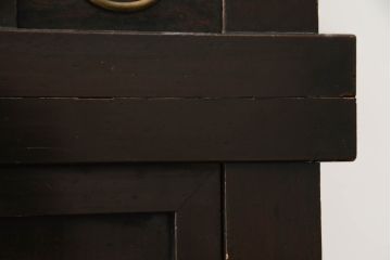 和製アンティーク　四尺　透かしと横桟引き戸が魅力的な二段重ね水屋箪笥(食器棚、キャビネット、重ねタンス、茶棚、茶箪笥、収納棚、戸棚、店舗什器)(R-073300)