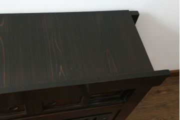 和製アンティーク　四尺　透かしが魅力的な水屋箪笥サイドボード(サイドキャビネット、茶棚、茶箪笥、収納棚、戸棚、食器棚、店舗什器)(R-073301)