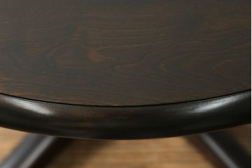 和製ビンテージ　北海道民芸家具　樺(カバ)材　HM472シリーズ　上品な優しい雰囲気を醸し出す円形テーブル(ラウンドテーブル、ダイニングテーブル、コーヒーテーブル、ヴィンテージ)(R-073304)