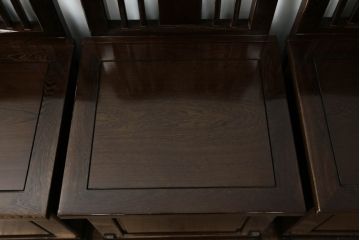 中古　鉄刀木(タガヤサン)　キャスター付き　美しい杢目が目を惹く収納付き板座チェア4脚セット(ダイニングチェア、回転チェア、椅子、イス)(R-073329)