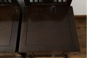 中古　鉄刀木(タガヤサン)　キャスター付き　美しい杢目が目を惹く収納付き板座チェア4脚セット(ダイニングチェア、回転チェア、椅子、イス)(R-073329)