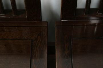中古　鉄刀木(タガヤサン)　キャスター付き　美しい杢目が目を惹く収納付き板座チェア4脚セット(ダイニングチェア、回転チェア、椅子、イス)(R-073329)