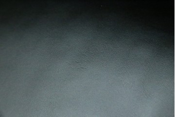 中古　極美品　短期4か月数回のみ使用!!　Cassina(カッシーナ)　MARALUNGA(マラルンガ)　本革(FZランク)　高級感ある佇まいの3人掛けワイドソファ　定価約284万円　(R-073331)
