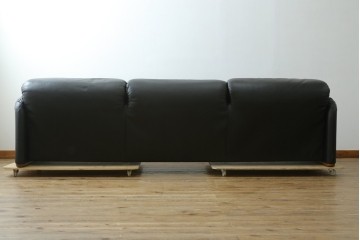 中古　極美品　短期4か月数回のみ使用!!　Cassina(カッシーナ)　MARALUNGA(マラルンガ)　本革(FZランク)　高級感ある佇まいの3人掛けワイドソファ　定価約284万円　(R-073331)