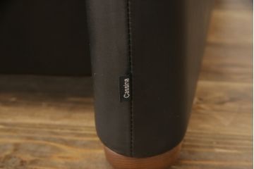 中古　極美品　短期4か月数回のみ使用!!　Cassina(カッシーナ)　MARALUNGA(マラルンガ)　本革(FZランク)　高級感ある佇まいの3人掛けソファ(レザー、三人掛け、3P)(定価約260万円)(R-073332)