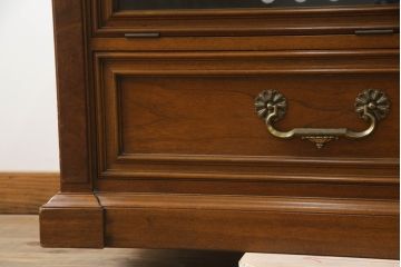 中古　激レア　希少　DREXEL HERITAGE(ドレクセルヘリテイジ)　FRANCESCA(フランチェスカ)シリーズ　エレガントな佇まいが目を引くテレビ台(テレビボード、ローボード、AVボード、キャビネット、引き出し)(R-073335)