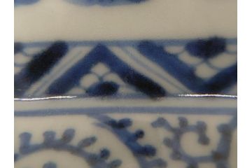 江戸期　大明成化年製　古伊万里　染付　蛸唐草　松竹梅文　約21cm　6.7寸　意匠を凝らしたデザインが素敵な長皿2枚セット(角皿、和皿、和食器、六寸七分)(R-073344)