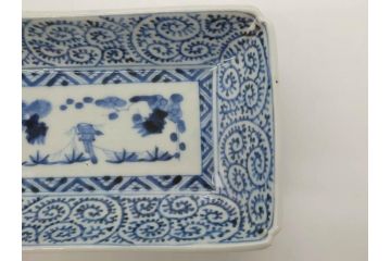 江戸期　大明成化年製　古伊万里　染付　蛸唐草　松竹梅文　約20cm　6.7寸　意匠を凝らしたデザインが素敵な長皿2枚セット(角皿、和皿、和食器、六寸七分)(R-073345)