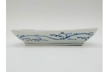 江戸期　大明成化年製　古伊万里　染付　蛸唐草　松竹梅文　約20cm　6.7寸　意匠を凝らしたデザインが素敵な長皿2枚セット(角皿、和皿、和食器、六寸七分)(R-073345)