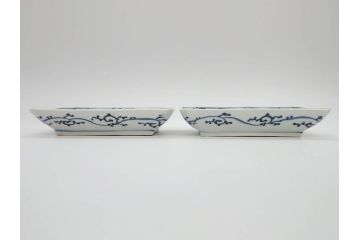 江戸期　大明成化年製　古伊万里　染付　蛸唐草　松竹梅文　約20cm　6.7寸　意匠を凝らしたデザインが素敵な長皿2枚セット(角皿、和皿、和食器、六寸七分)(R-073346)