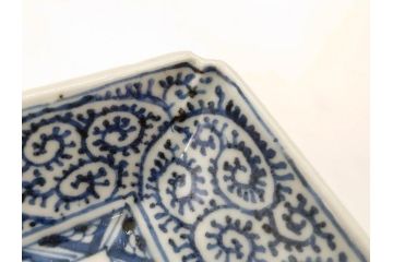江戸期　大明成化年製　古伊万里　染付　蛸唐草　松竹梅文　約20cm　6.7寸　意匠を凝らしたデザインが素敵な長皿2枚セット(角皿、和皿、和食器、六寸七分)(R-073346)