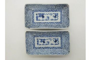 江戸期　大明成化年製　古伊万里　染付　蛸唐草　松竹梅文　約20cm　6.7寸　意匠を凝らしたデザインが素敵な長皿2枚セット(角皿、和皿、和食器、六寸七分)(R-073347)