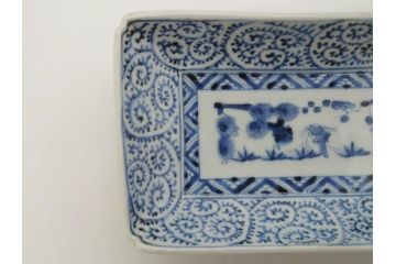 江戸期　大明成化年製　古伊万里　染付　蛸唐草　松竹梅文　約20cm　6.7寸　意匠を凝らしたデザインが素敵な長皿2枚セット(角皿、和皿、和食器、六寸七分)(R-073347)