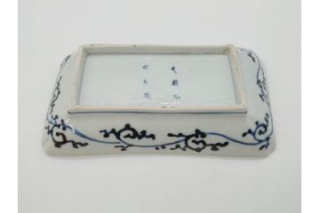 江戸期　大明成化年製　古伊万里　染付　蛸唐草　松竹梅文　約20cm　6.7寸　意匠を凝らしたデザインが素敵な長皿2枚セット(角皿、和皿、和食器、六寸七分)(R-073347)