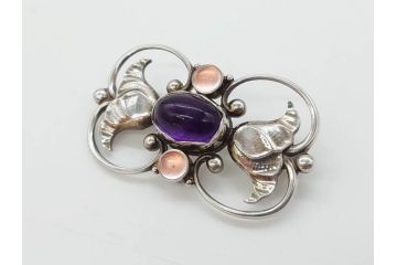 ヴィンテージアクセサリー　デンマーク　GEORG JENSEN(ジョージ・ジェンセン)　236A　シルバー925S　エレガントな装飾デザインが素敵なブローチ(silver、ビンテージ)(R-073362)