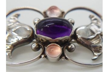 ヴィンテージアクセサリー　デンマーク　GEORG JENSEN(ジョージ・ジェンセン)　236A　シルバー925S　エレガントな装飾デザインが素敵なブローチ(silver、ビンテージ)(R-073362)