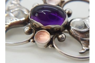 ヴィンテージアクセサリー　デンマーク　GEORG JENSEN(ジョージ・ジェンセン)　236A　シルバー925S　エレガントな装飾デザインが素敵なブローチ(silver、ビンテージ)(R-073362)