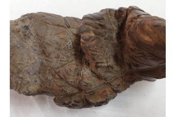 時代物　唐木台座　共箱付き　造形美に目を奪われる鑑賞石(中国古玩、漢詩、盆石、文人、唐物、置物、ディスプレイ、台座付き)(R-073365)