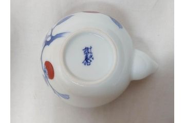 人間国宝　十二代　酒井田柿右衛門　染錦柿画　上質な和の空間を演出する茶器セット(急須、湯冷まし、湯呑み6客、湯のみ、茶道具、和食器、共箱付き)(R-073366)