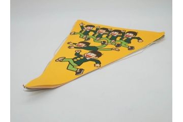 超稀少　コビト　おそ松くん　チョコレート　昭和レトロな雰囲気漂う三角のれん(ペナント、東京渡辺製菓、K.K、暖簾、広告、POP、袋付き)(R-073368)