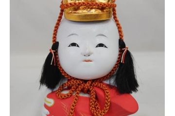 時代物　昭和十三年(1938年)　京都　丸屋　大木平蔵　鯛持ち　ガラスケース付き　和の風情を感じられる上質な京人形(木彫り、御所人形、子供、子ども、昭和13年、共箱付き)(R-073369)