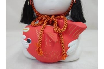 時代物　昭和十三年(1938年)　京都　丸屋　大木平蔵　鯛持ち　ガラスケース付き　和の風情を感じられる上質な京人形(木彫り、御所人形、子供、子ども、昭和13年、共箱付き)(R-073369)