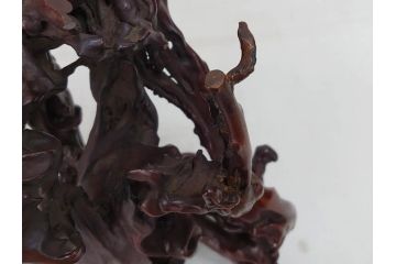 隅々まで施された意匠が美しい天然木黄楊卓(中国、根木台、根卓、花台、唐木、飾り台、高卓、箱付き)(R-073371)