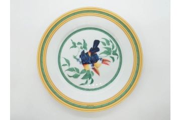 フランス　HERMES(エルメス)　トゥカン　大胆かつ繊細に描かれた鳥たちが華やかな雰囲気を醸し出すトリオセット(カップ&ソーサー、プレート、皿、C&S、洋食器)(R-073374)