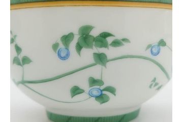フランス　HERMES(エルメス)　トゥカン　大胆かつ繊細に描かれた鳥たちが華やかな雰囲気を醸し出すトリオセット(カップ&ソーサー、プレート、皿、C&S、洋食器)(R-073374)