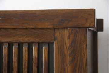 中古　美品　高級品!!　ナラ材　上質な和の空間を演出するアンティーク調二段重ね水屋箪笥(食器棚、キャビネット、茶箪笥、収納棚、戸棚)(R-073376)