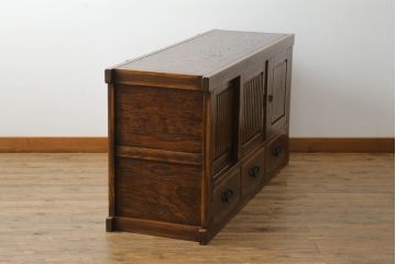 中古　美品　高級品!!　ナラ材　上質な和の空間を演出するアンティーク調水屋箪笥サイドボード(食器棚、収納棚、戸棚、茶箪笥、サイドキャビネット)(R-073378)