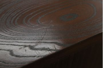 中古　美しい木目と立派な金具が目を惹く車箪笥(引き出し、収納箪笥、サイドチェスト)(定価約58万円)(R-073404)