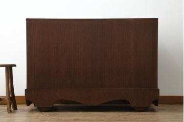 中古　美しい木目と立派な金具が目を惹く車箪笥(引き出し、収納箪笥、サイドチェスト)(定価約58万円)(R-073404)