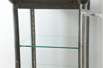 ヨーロッパアンティーク　凛とした雰囲気漂う猫脚のメディカルキャビネット(ガラスケース、ショーケース、飾り棚、店舗什器、デンタルキャビネット)(R-073406)
