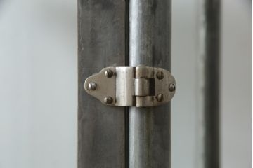 ヨーロッパアンティーク　凛とした雰囲気漂う猫脚のメディカルキャビネット(ガラスケース、ショーケース、飾り棚、店舗什器、デンタルキャビネット)(R-073406)