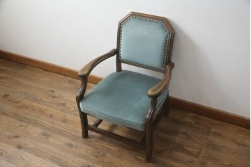 中古　イギリスデザイン　ブライトン(Brighton)　格調高い英国スタイルの1人掛けソファ(一人掛けソファ、アームソファ、アームチェア、1P)(R-073407)