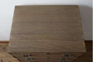 中古　国産　職人手造り　上品な佇まいが魅力の金具付き幅狭総桐箪笥(並厚、総桐たんす、和タンス、引き出し、衣装箪笥、収納箪笥)(R-073408)