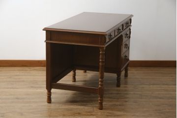中古　三越家具　カントリーハウス　希少な絶版品!!　ブルージュ　挽き物加工や引手のデザインがおしゃれ!クラシカルな雰囲気を高めるデスク(片袖机、ワークデスク、在宅用、在宅ワーク)(R-073412)