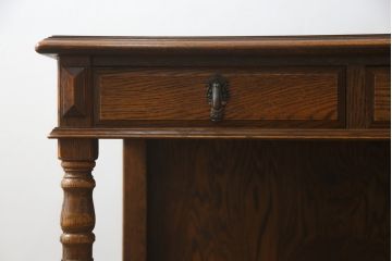 中古　三越家具　カントリーハウス　希少な絶版品!!　ブルージュ　挽き物加工や引手のデザインがおしゃれ!クラシカルな雰囲気を高めるデスク(片袖机、ワークデスク、在宅用、在宅ワーク)(R-073412)