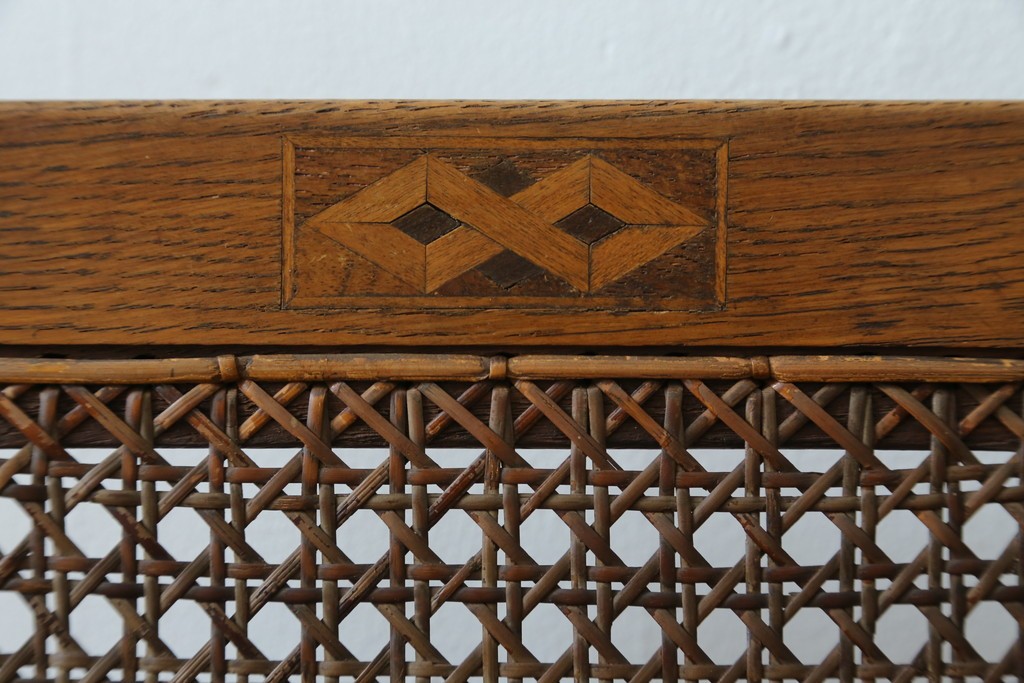 和製アンティーク　古いナラ材の象嵌入りラタン張りチャイルドチェア　(R-073413)