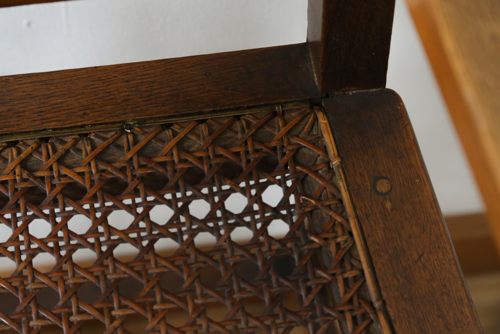 和製アンティーク　古いナラ材の象嵌入りラタン張りチャイルドチェア　(R-073413)